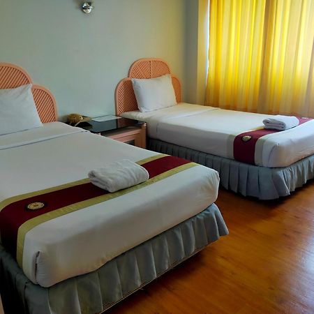 Thumrin Hotel Trang Phòng bức ảnh