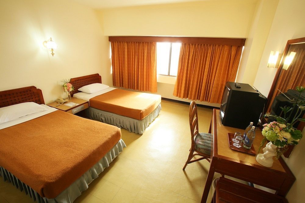 Thumrin Hotel Trang Ngoại thất bức ảnh