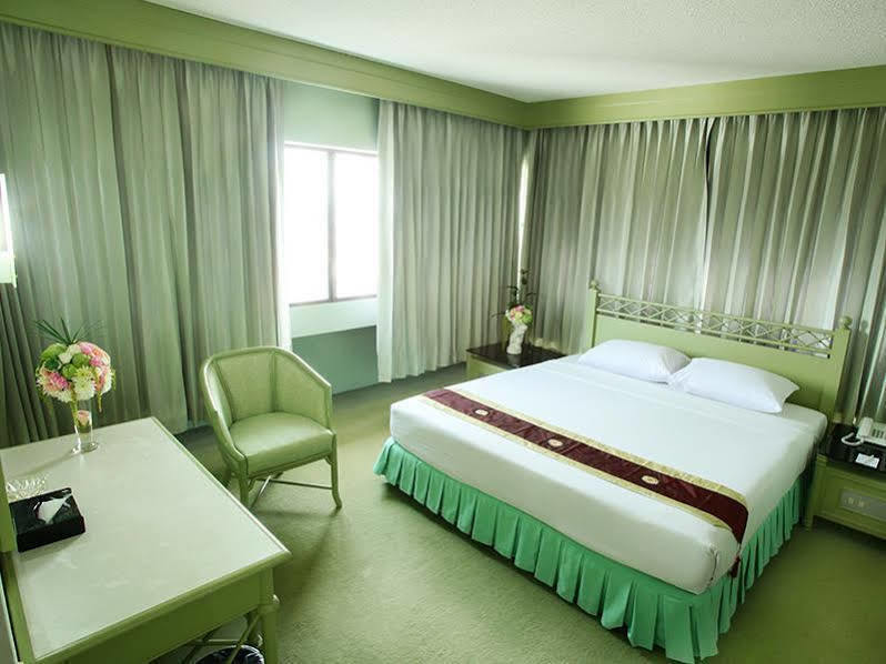 Thumrin Hotel Trang Ngoại thất bức ảnh